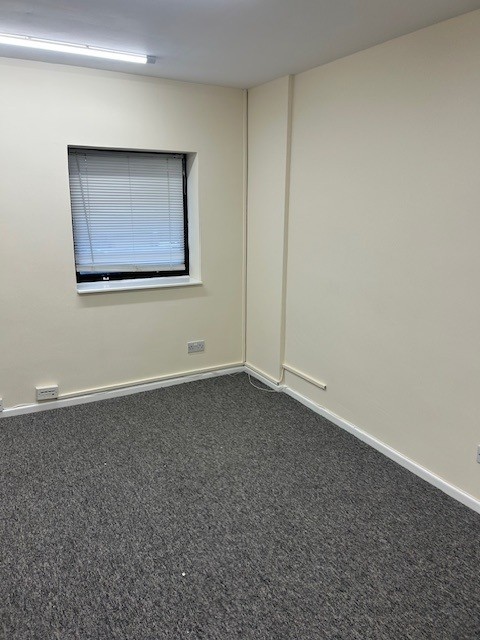 Unit C7, Star Business Centre, Marsh Way, Fairview Industrial Park, Rainham, Greater London, RM13 8UP