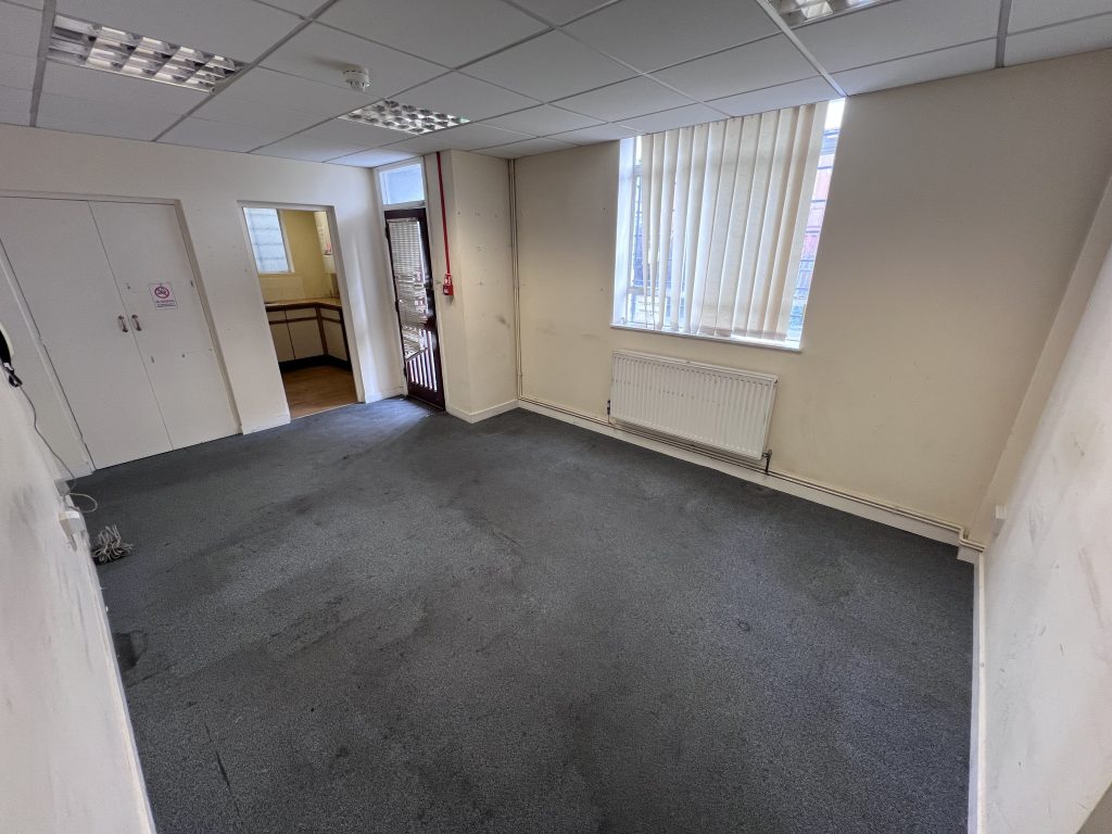 Unit 2B, 30 Thames Road, Barking, IG11 0HZ