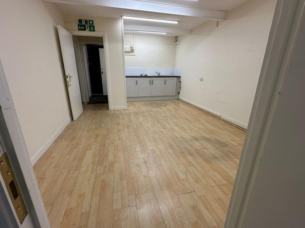 Unit C7, Star Business Centre, Marsh Way, Fairview Industrial Park, Rainham, Greater London, RM13 8UP