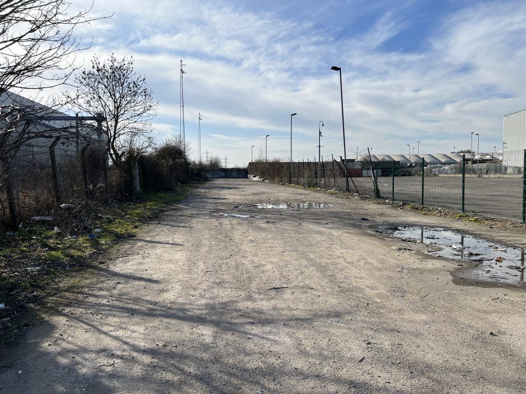 Rear 609 London Road, Manor Road, West Thurrock, Grays, Essex, RM20 4BA