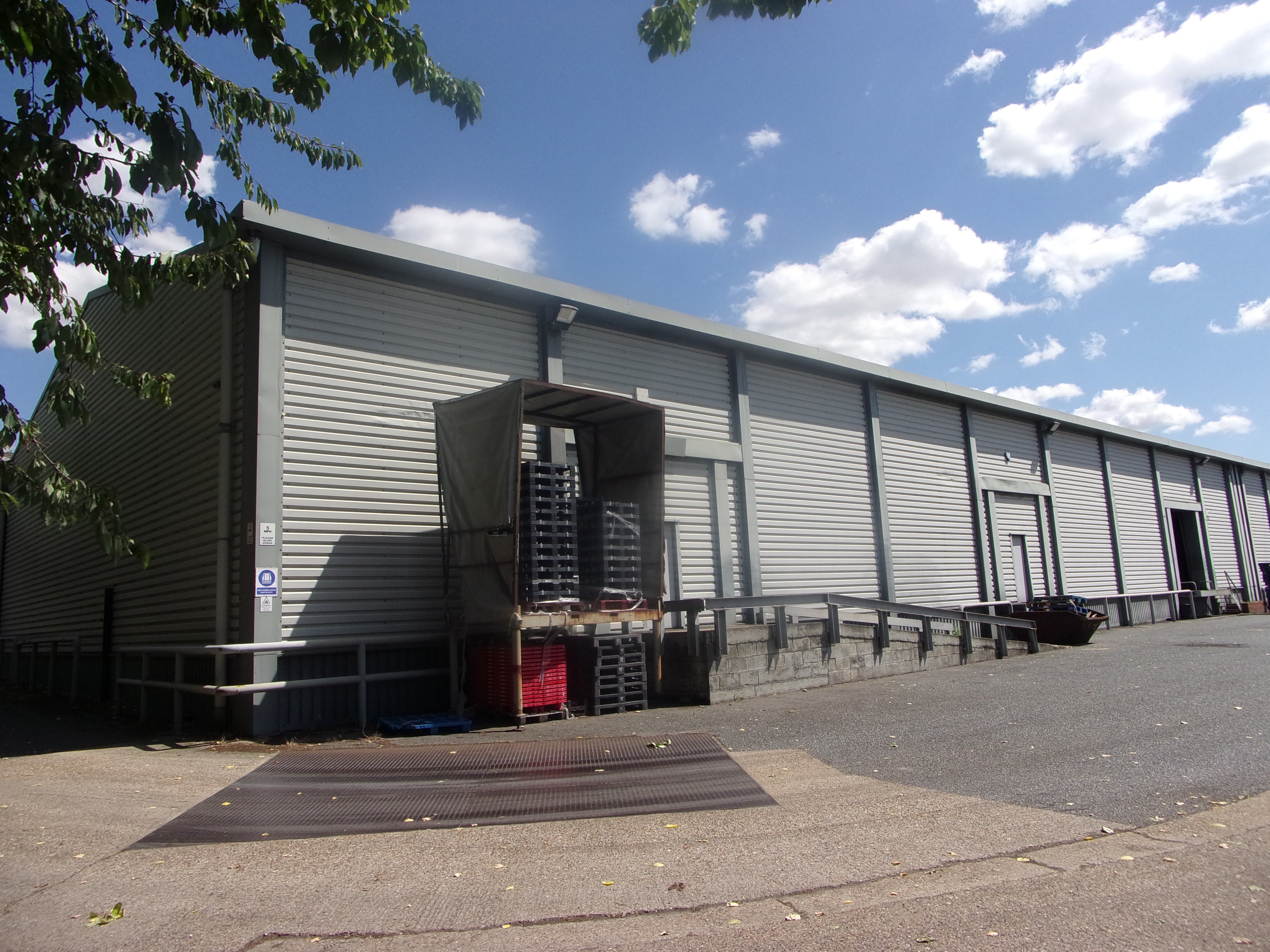 690 London Road, Grays, Essex, RM20 3LD