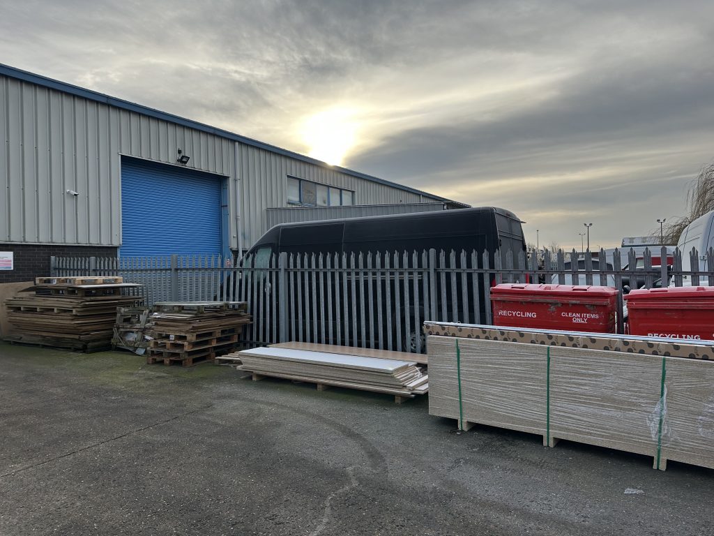 3/4 Blackwater Close, Fairview Industrial Park, Rainham, Greater London, RM13 8UA