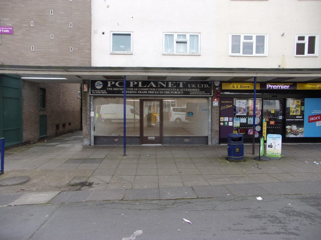 303 Long Riding, Basildon, Essex, SS14 1QR